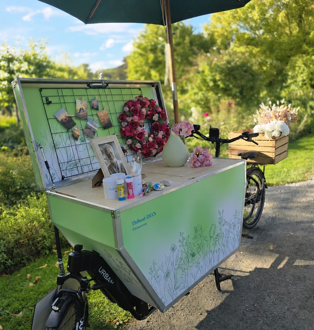 Le vélo du réconfort offre un cadre personnel et intime pour un dernier hommage, dans un lieu qui a une signification particulière pour les familles.